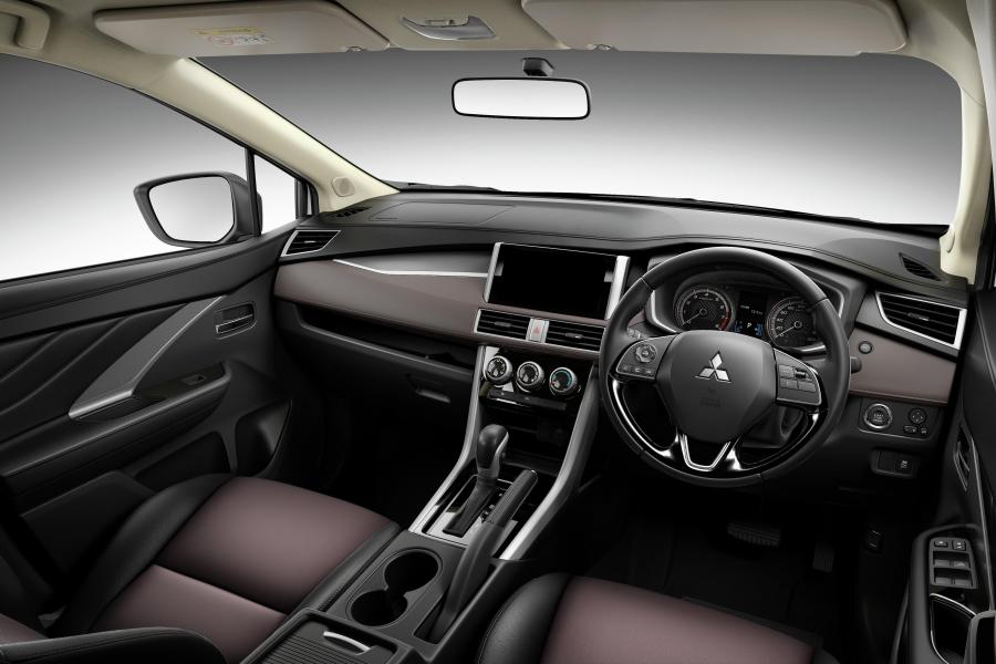 Торпедо Mitsubishi Xpander Cross 2019 года  (фото 8 из 11)